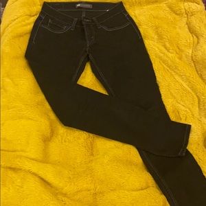 Black Denim Levi’s 👖